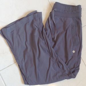 LULULEMON STUDIO DANCE PANTS CROP SIZE 6 DOVE GRAY